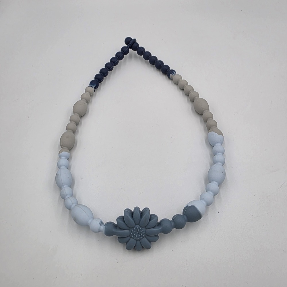 Blue & Gray Ombre 100%‎ Rubber Beaded Necklace 12" Oval Beads & Center Flower